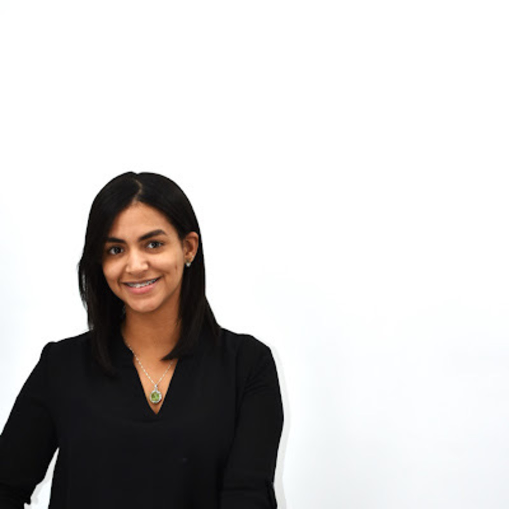 Meet your Posher, Nayelin